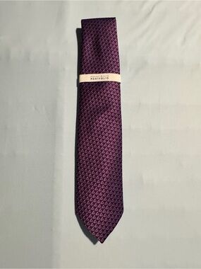 Perry Ellis Portfolio Jacquard Magenta Purple Geometric Tie NWT